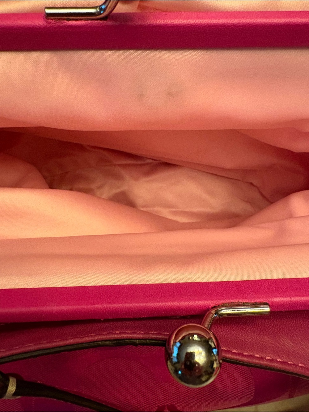 Coach Signature Laura Carryall in Magenta/Hot Pink. 14940 - Picture 6 of 16